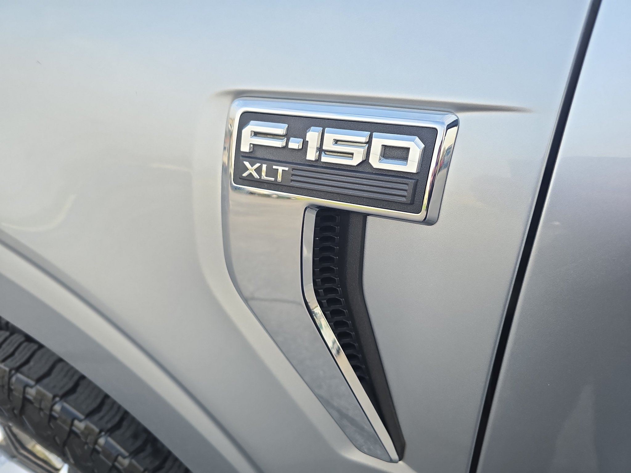 Used 2022 Ford F150 XLT w/ Equipment Group 302A High AWD/4WD image 12