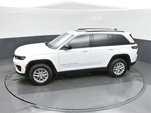 New 2025 Jeep Grand Cherokee Laredo X w/ Luxury Tech Group I image 33