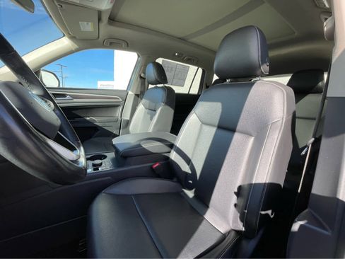 Used 2021 Volkswagen Atlas SE w/ Panoramic Sunroof Package image 22