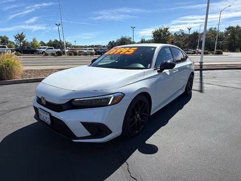 Used 2024 Honda Civic Sport image 1