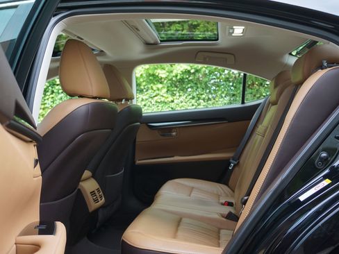 Used 2016 Lexus ES 350 w/ Luxury Package w/Wood Trim FWD image 5