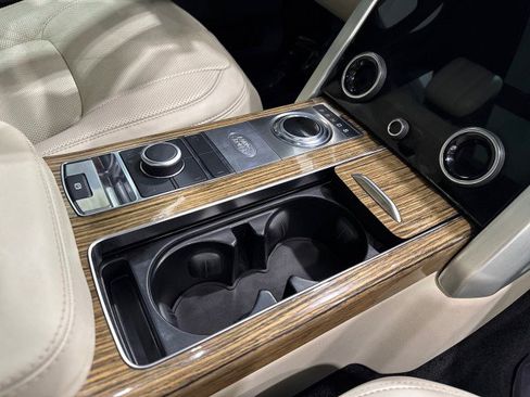 Used 2019 Land Rover Range Rover HSE image 52