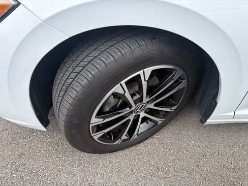 Used 2024 Volkswagen Jetta Sport FWD image 7