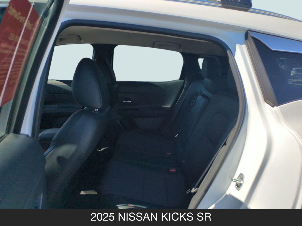Used 2025 Nissan Kicks SR FWD image 16
