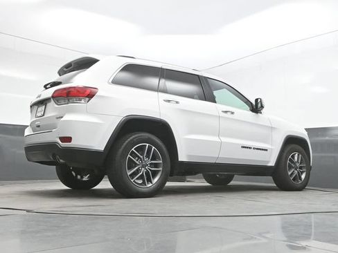 Used 2020 Jeep Grand Cherokee Limited AWD/4WD image 29