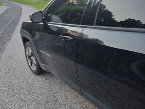 Used 2019 Jeep Compass Limited AWD/4WD image 15