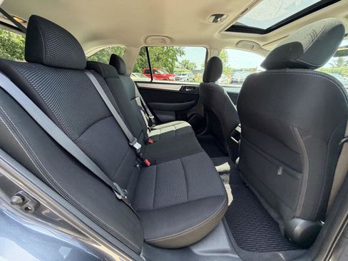 Used 2017 Subaru Outback 2.5i Premium AWD/4WD image 35