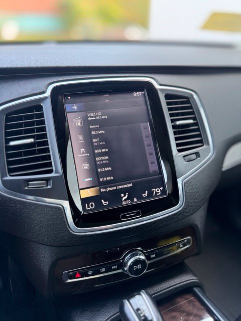 Used 2019 Volvo XC90 T6 Momentum w/ Protection Package Premier AWD/4WD image 11