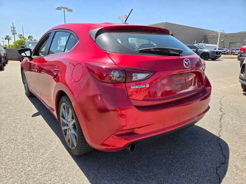 Used 2018 MAZDA MAZDA3 Touring FWD image 4
