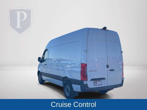 Used 2022 Mercedes-Benz Sprinter 2500 image 6