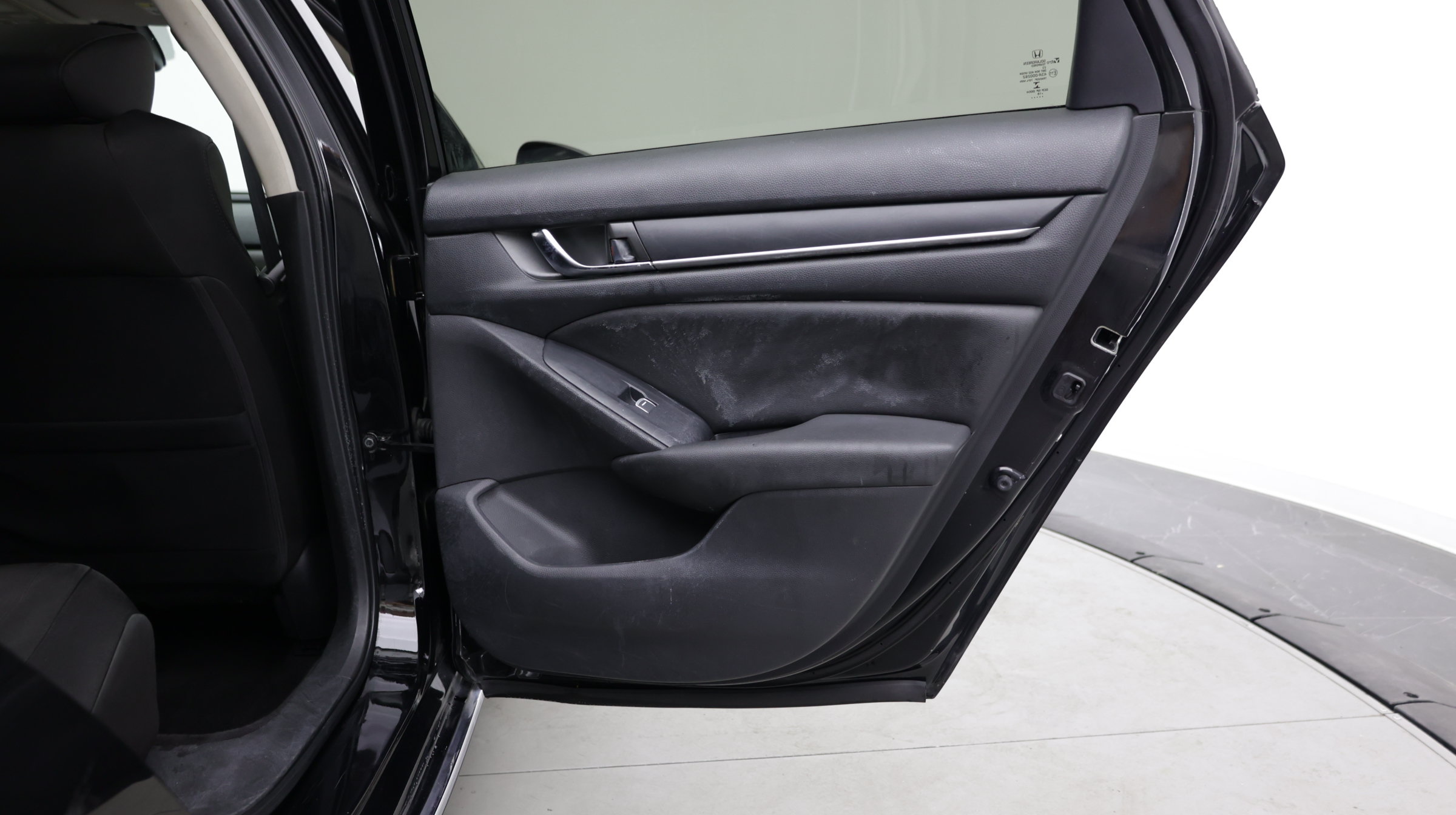 Used 2019 Honda Accord EX image 33