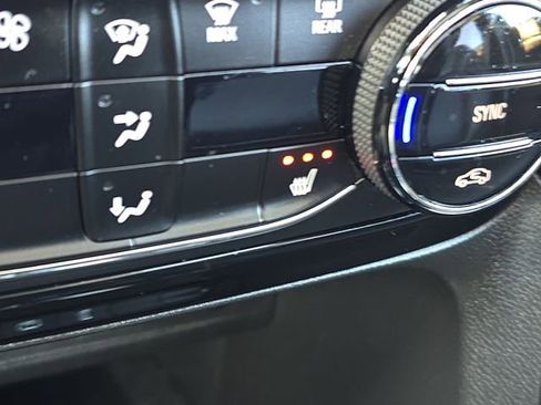 Used 2023 Buick Encore GX Essence w/ Experience Buick Package image 16