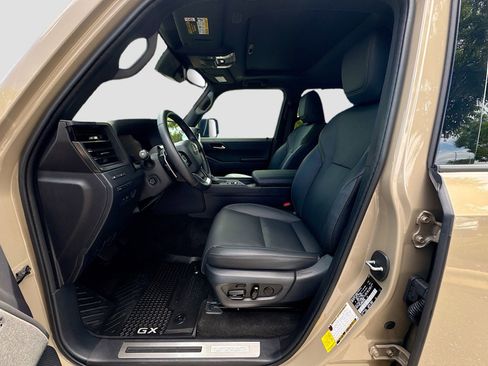 Used 2024 Lexus GX 550 AWD/4WD image 22