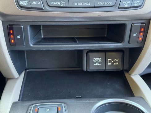 Used 2021 Honda Pilot EX image 28