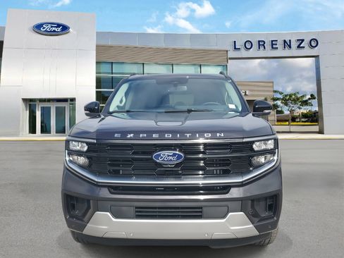 New 2026 Ford Expedition Max Platinum w/ Driver's Package image 2