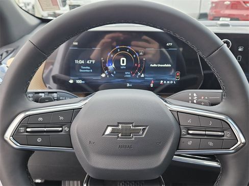 New 2026 Chevrolet Equinox ACTIV w/ Safety and Technology Package image 24