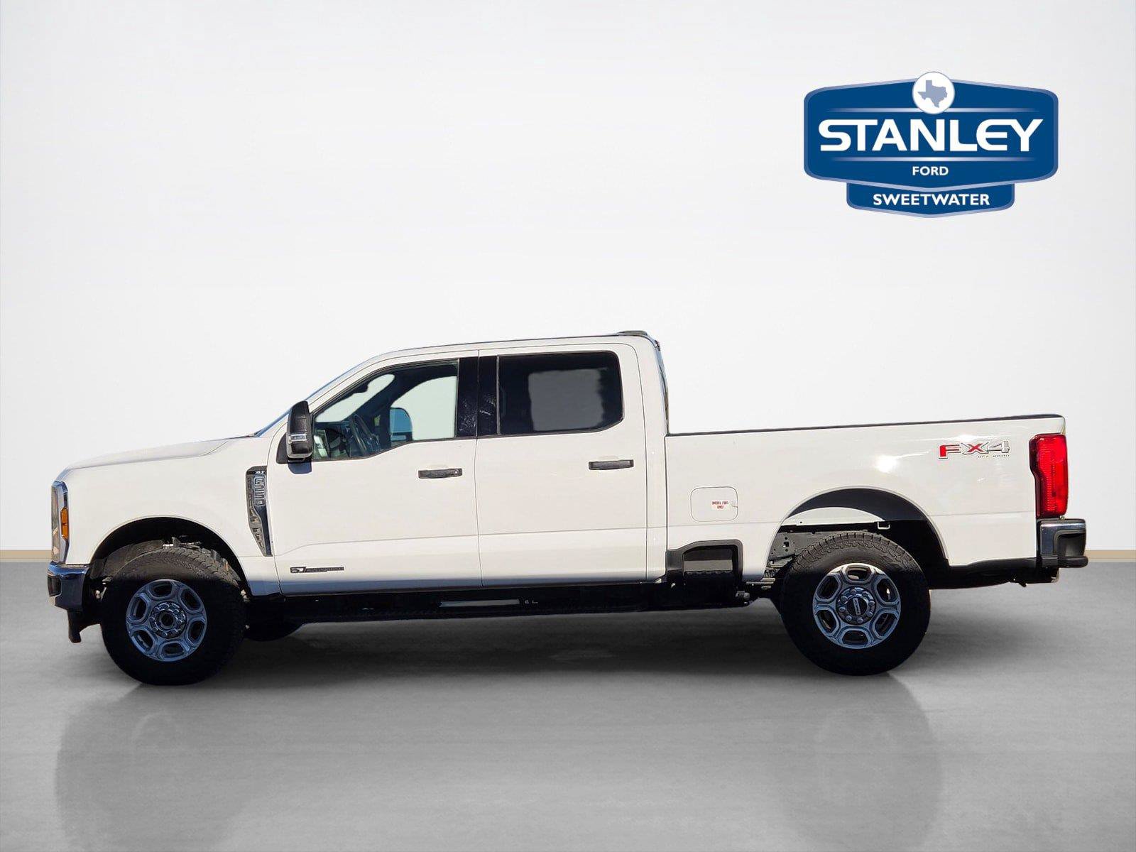 Used 2025 Ford F250 XLT w/ FX4 Off-Road Package AWD/4WD image 4