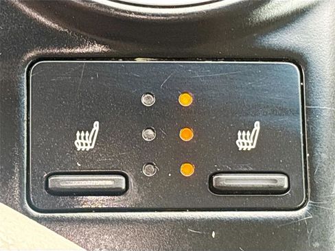 Used 2018 Toyota Camry XLE image 21