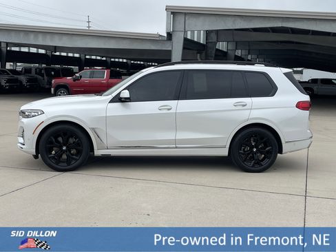 Used 2021 BMW X7 xDrive40i w/ Premium Package 2 image 21