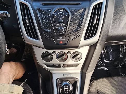 Used 2013 Ford Focus SE FWD image 13