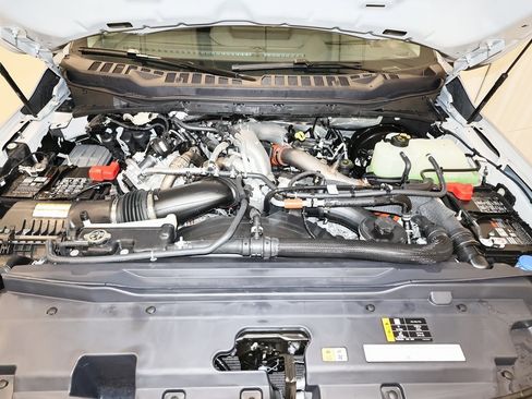 New 2025 Ford F350 Lariat w/ Lariat Ultimate Package image 37