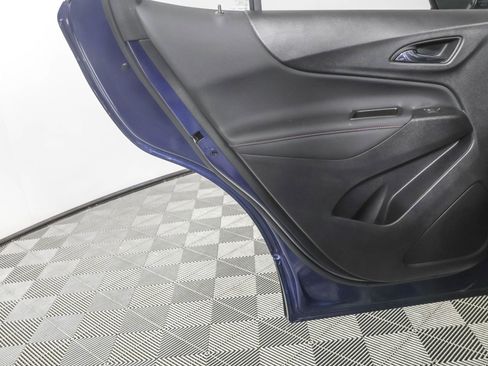 Used 2023 Chevrolet Equinox RS image 36