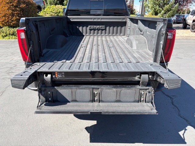 Used 2025 GMC Sierra 3500 Denali w/ Denali Reserve Package AWD/4WD image 10
