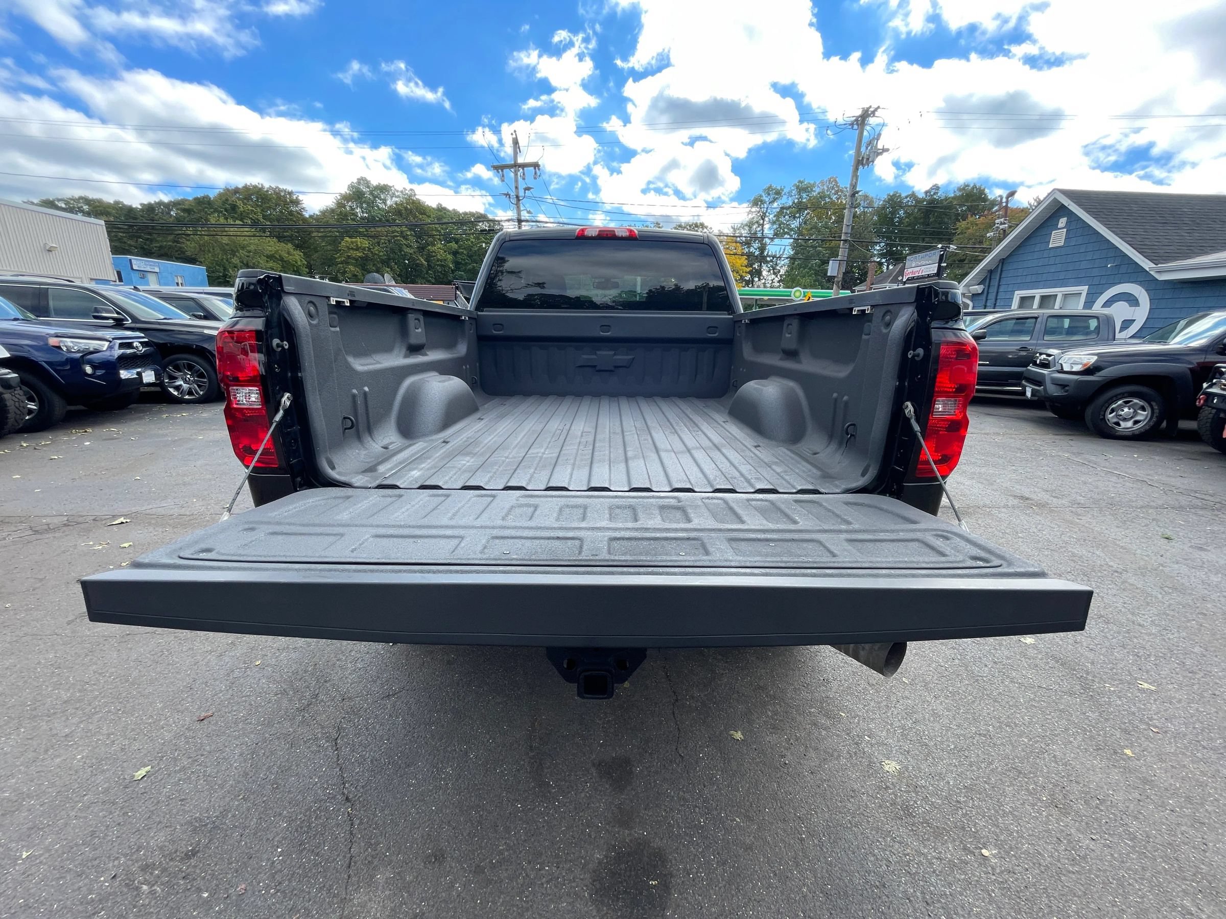Used 2015 Chevrolet Silverado 2500 LTZ w/ LTZ Plus Package AWD/4WD image 28