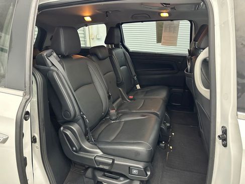 Used 2021 Honda Odyssey Touring image 17