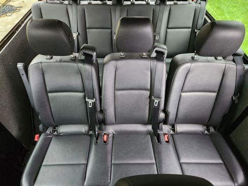 Used 2020 Mercedes-Benz Sprinter 2500 image 17