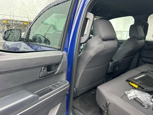 Certified 2025 Toyota Tacoma SR5 image 11