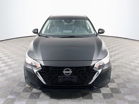 Used 2025 Nissan Sentra SV FWD image 2