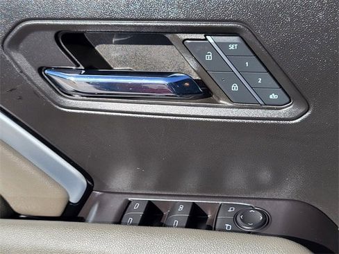 Used 2024 Chevrolet Colorado ZR2 w/ ZR2 Convenience Package III image 22