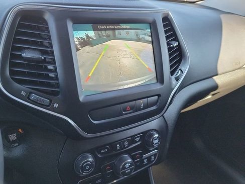 Used 2022 Jeep Cherokee Latitude Lux image 16