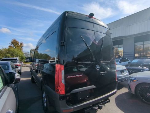 Used 2025 Mercedes-Benz Sprinter 2500 image 18