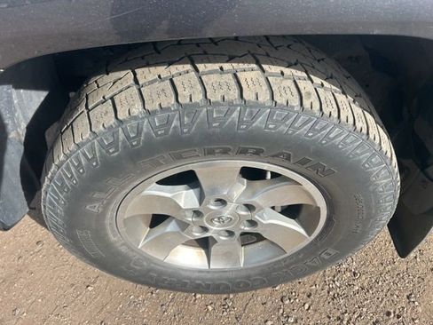 Used 2013 Toyota 4Runner SR5 w/ Premium Pkg image 11