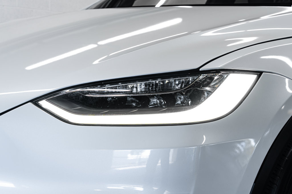 Used 2022 Tesla Model X Plaid AWD/4WD image 9