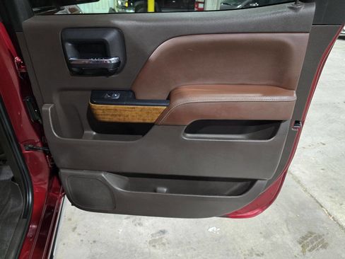 Used 2018 Chevrolet Silverado 1500 High Country image 35