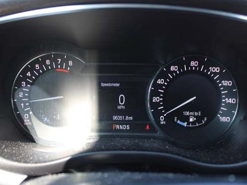 Used 2017 Lincoln MKC Select w/ Lincoln MKC Climate Package AWD/4WD image 9