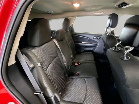Used 2019 Dodge Journey SE w/ Connectivity Group FWD image 26