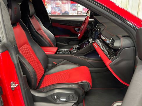 Used 2019 Lamborghini Urus AWD/4WD image 31