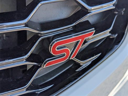 Used 2025 Ford Explorer ST image 22