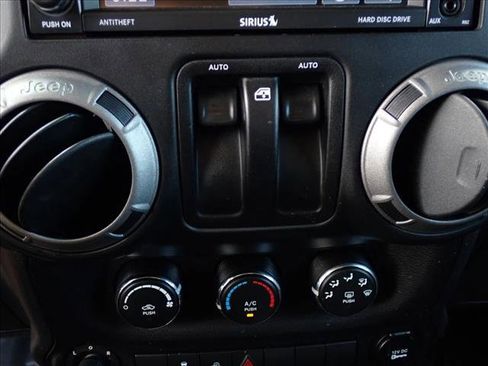 Used 2014 Jeep Wrangler Sport w/ Quick Order Package 24S AWD/4WD image 17