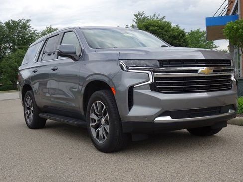 Used 2022 Chevrolet Tahoe LT w/ Luxury Package AWD/4WD image 31