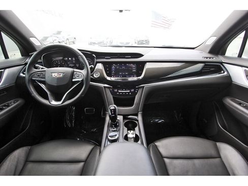 Certified 2023 Cadillac XT6 Sport w/ Technology Package image 9