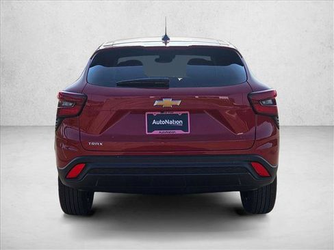 New 2026 Chevrolet Trax LS image 8
