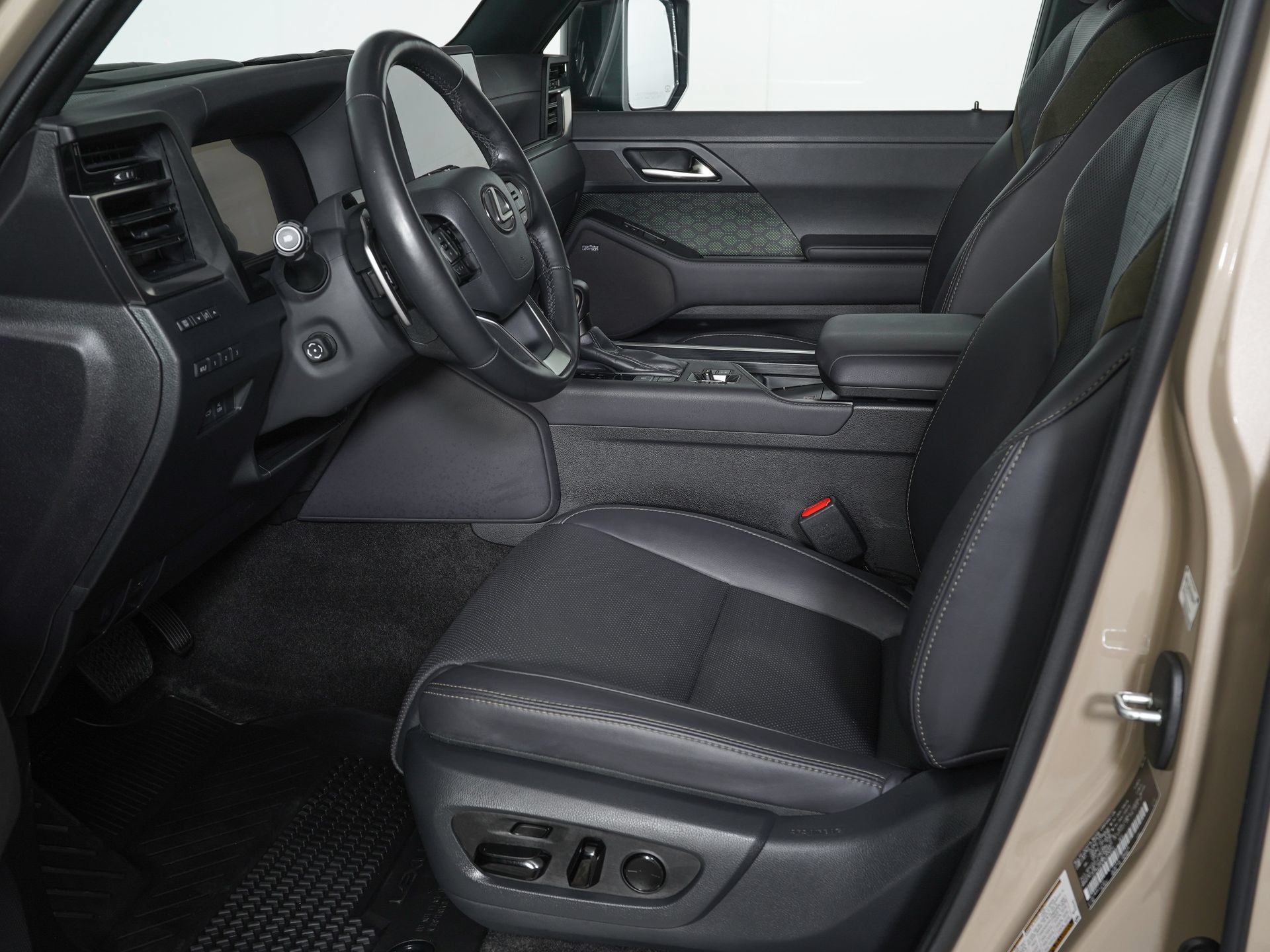 Used 2024 Lexus GX 550 AWD/4WD image 17