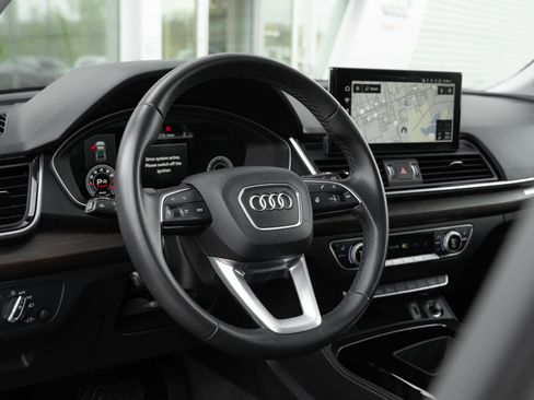 Certified 2023 Audi Q5 2.0T Premium Plus w/ Premium Plus Package AWD/4WD image 11