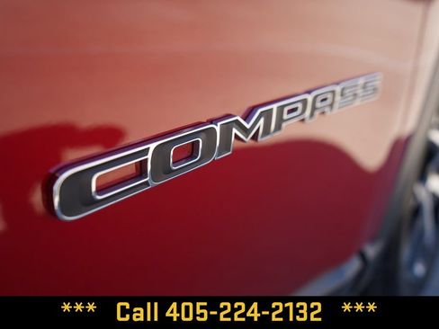 Used 2025 Jeep Compass Limited AWD/4WD image 6