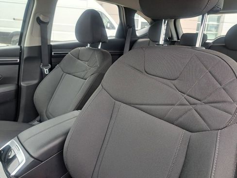 Used 2024 Hyundai Tucson SE image 19